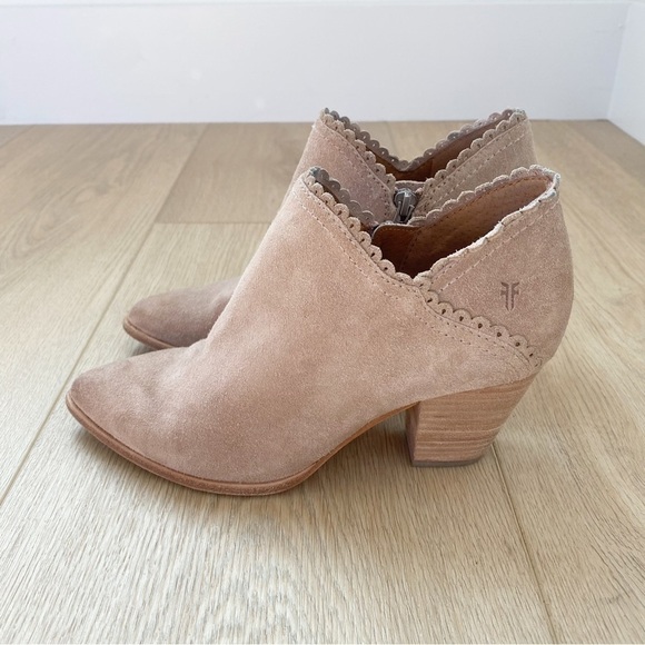FRYE Reed Scallop boot bootie shootie pale blush pink suede western cowgirl - Picture 3 of 7